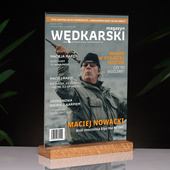 Statuetka ze szkła akrylowego 21x30 cm – Okładka „Magazyn Wędkarski”