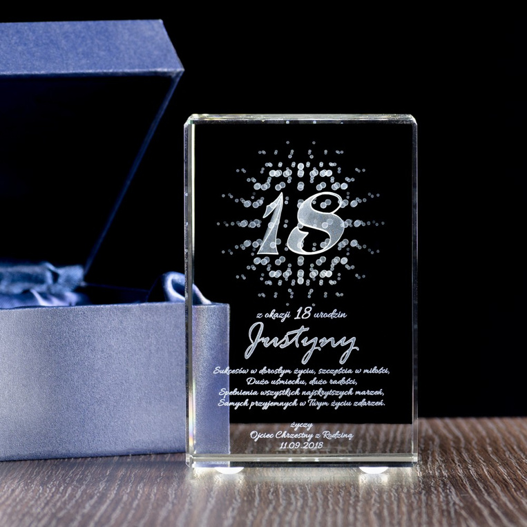Statuetka 3D na 18 Urodziny - personalizacja grawerem