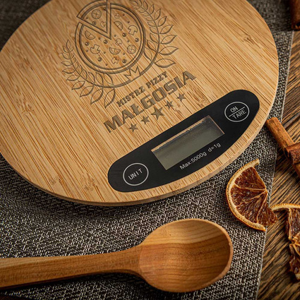 Waga kuchenna z grawerem DLA MISTRZA PIZZY prezent personalizowany