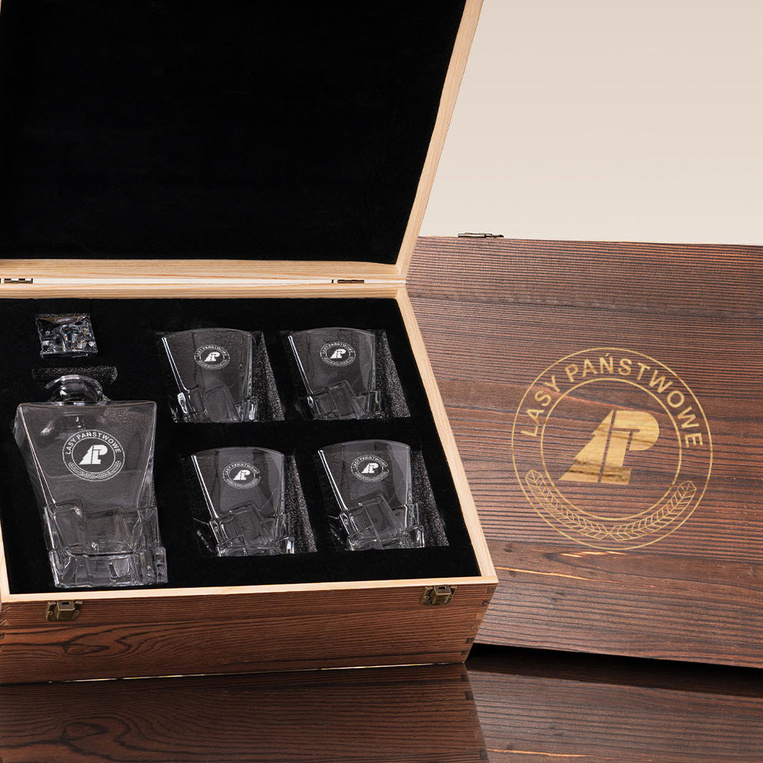 Zestaw do whisky DLA LEŚNIKA z grawerowanym logo Lasów Państwowych