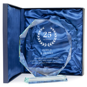 Szklana statuetka z grawerem na 25 ROCZNICĘ ŚLUBU – prezent na srebrną rocznicę