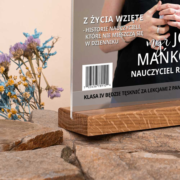 Statuetka z akrylu 21x30 cm – Okładka „Nauczyciel z klasą”