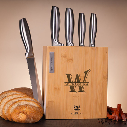 Zestaw 5 noży w bambusowym bloku i grawerem – PREZENT DLA NIEJ