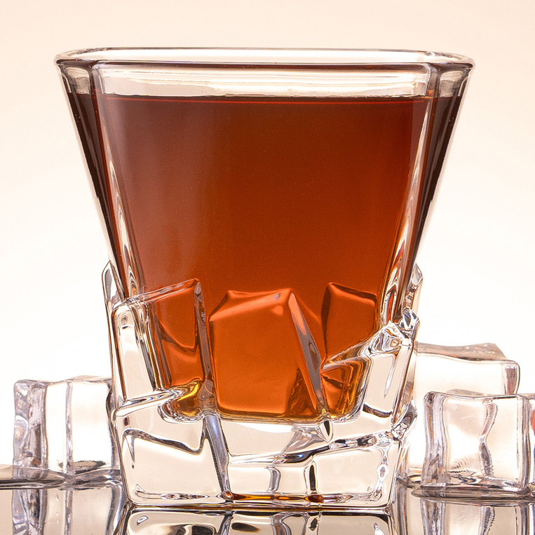 Zestaw do whisky z grawerem „Pan + nazwisko” – PERSONALIZOWANY PREZENT