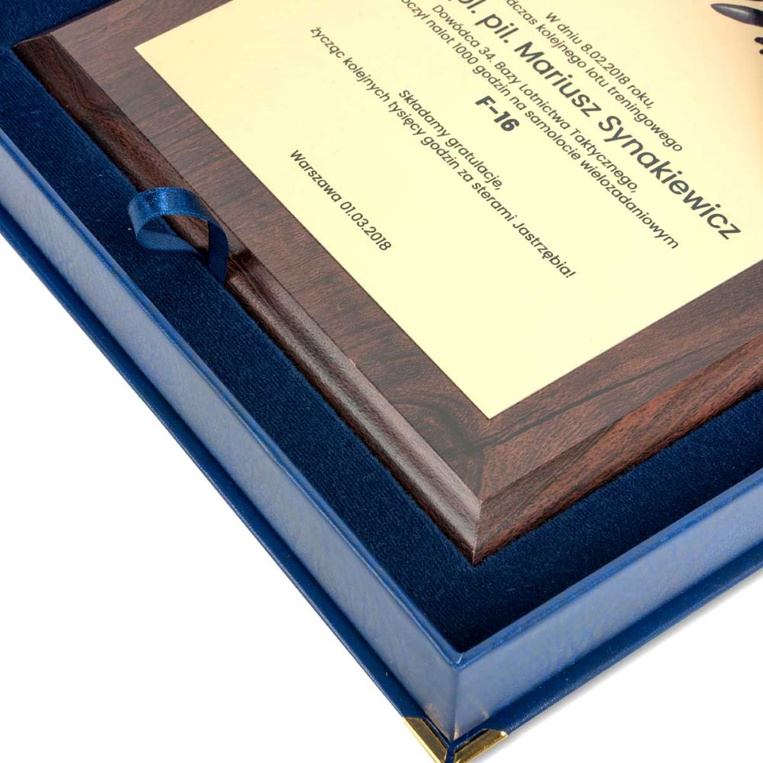 Dyplom najlepszego handlowca, marketingowca – wyróżnienie na podsumowanie roku