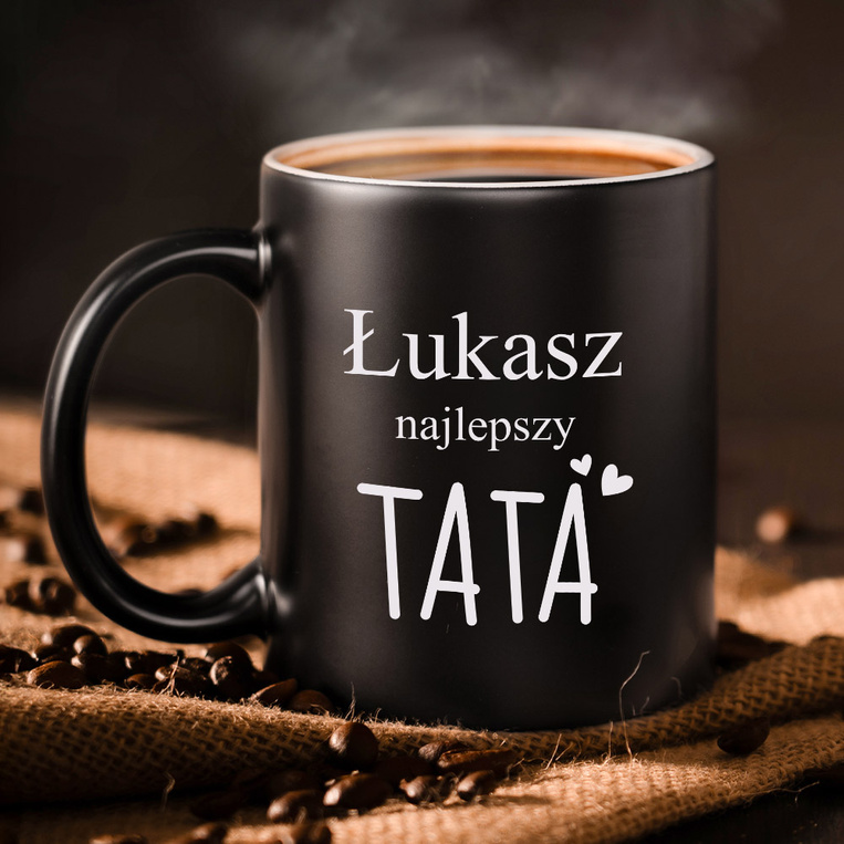 Czarny kubek z grawerem „Najlepszy Tata” i imieniem
