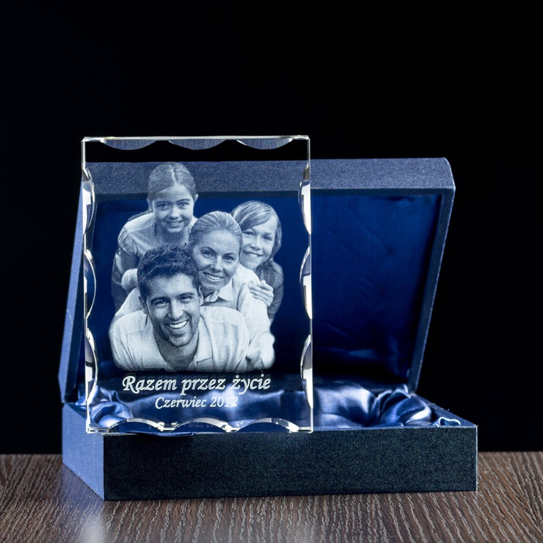 Fotolampka – statuetka 130x100x30 mm z grawerunkiem zdjęcia rodzinnego 2D