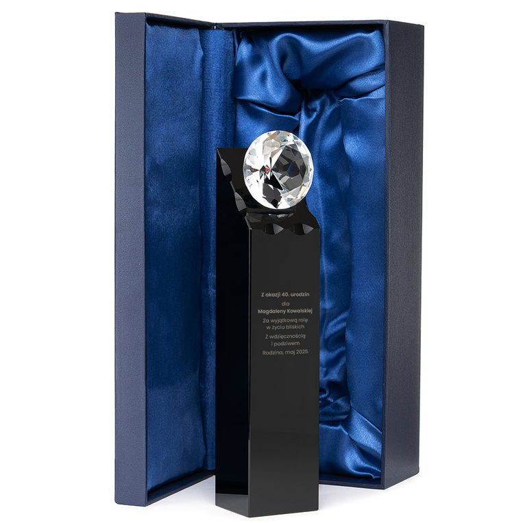 Statuetka NA URODZINY 18, 40, 50 z diamentem. Twoja personalizacja