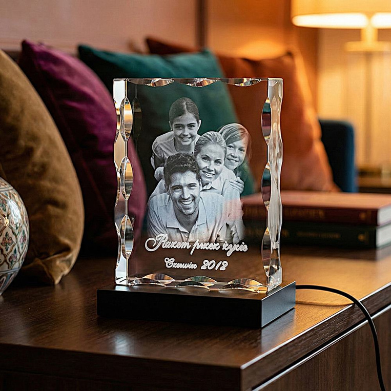 Fotolampka – fotokryształ 2D z pamiątkowym zdjęciem i dedykacją na LED