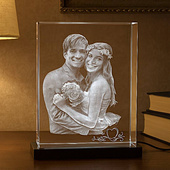 Ekskluzywna statuetka kryształowa 3D – para młoda w świetle LED, luksusowy prezent ślubny i rocznicowy