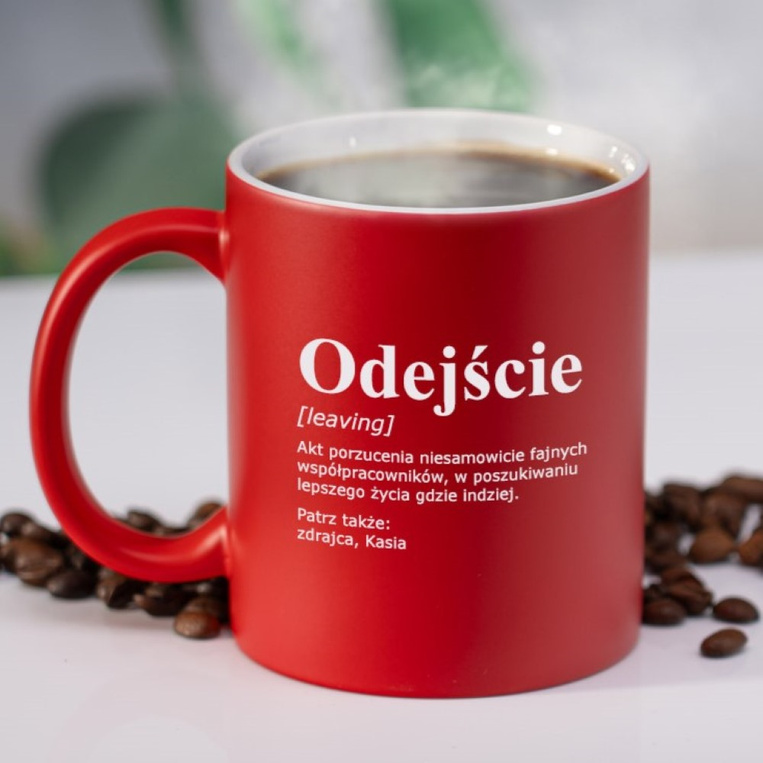Kubek ceramiczny z grawerem NA ODEJŚCIE Z PRACY – humorystyczny