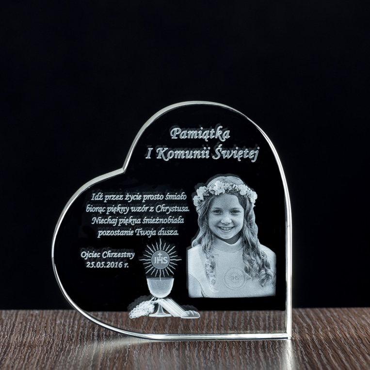 Pamiątka I Komunii Św. - zdjęcie 3D wygrawerowane w krysztale. TWOJA DEDYKACJA