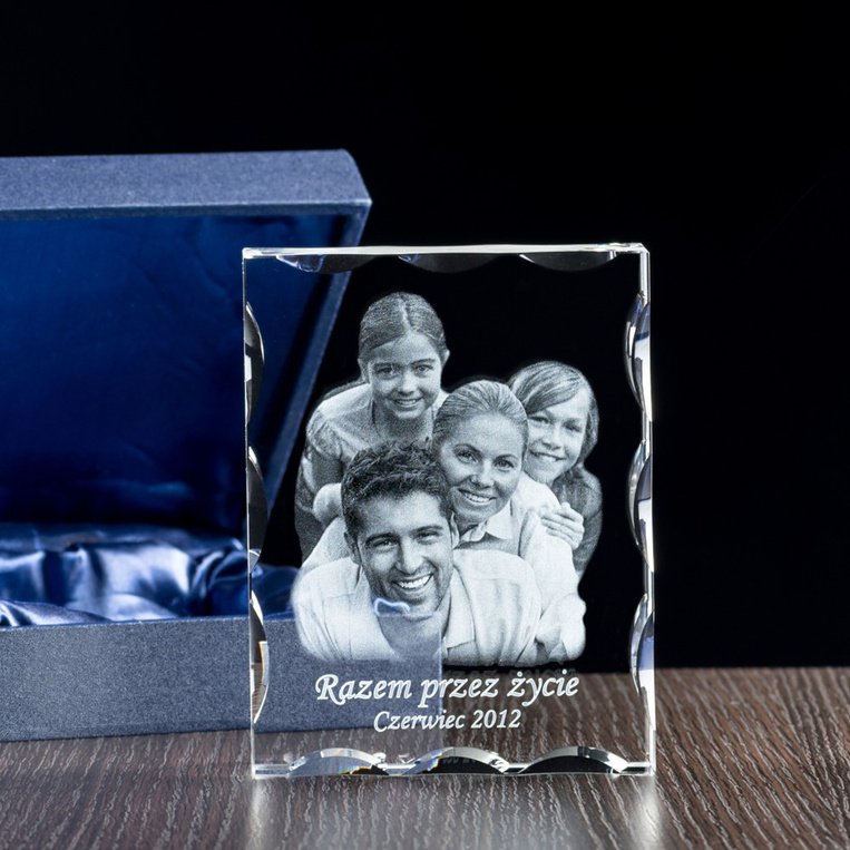 Fotolampka – statuetka 130x100x30 mm z grawerunkiem zdjęcia rodzinnego 2D