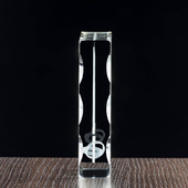 Kryształowa statuetka 2D z grawerem zdjęcia pary – zestaw z podstawką LED i etui