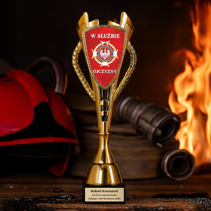PUCHAR DLA STRAŻAKA – gratulacje i podziękowania z grawerem