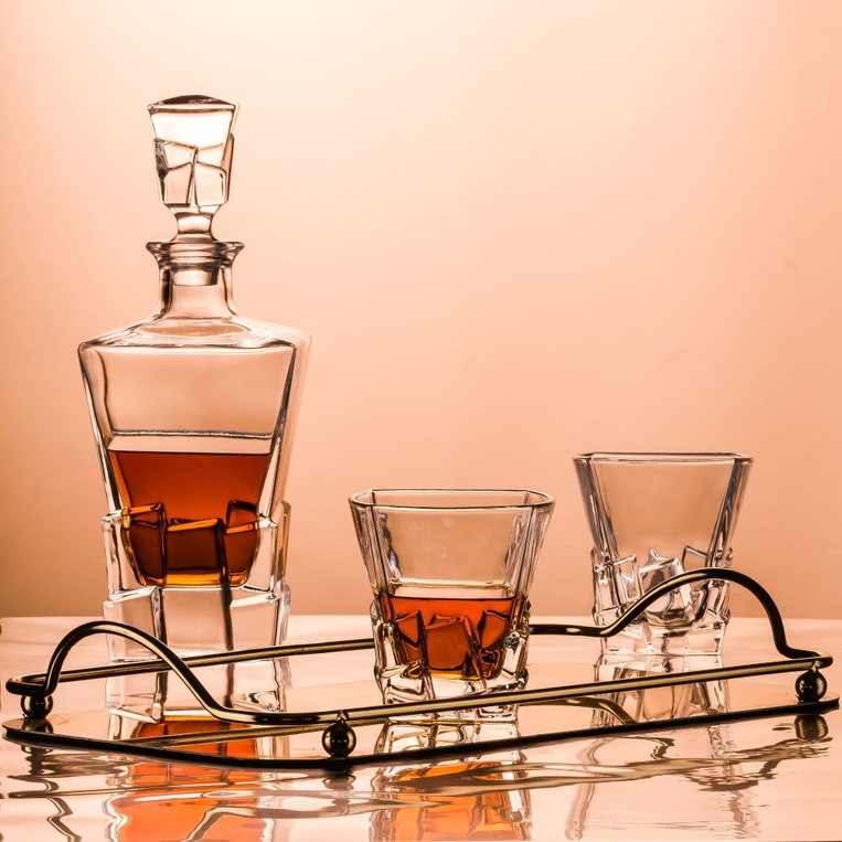 Zestaw do whisky DLA LEŚNIKA z grawerowanym logo Lasów Państwowych