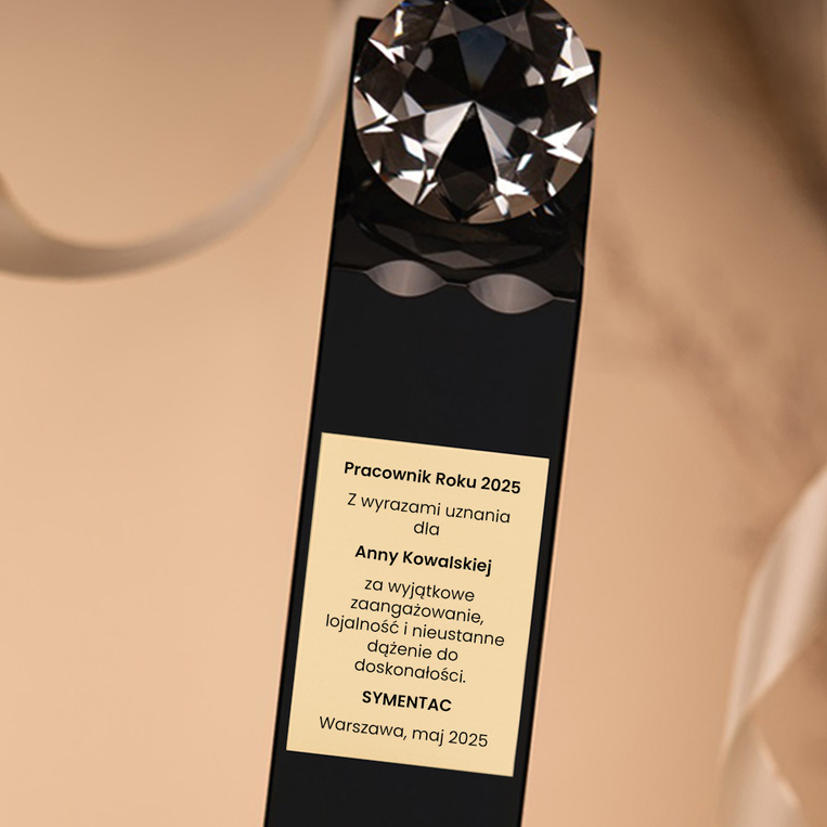 Statuetka Nagroda PRACOWNIK ROKU – złota tabliczka i kryształowy diament