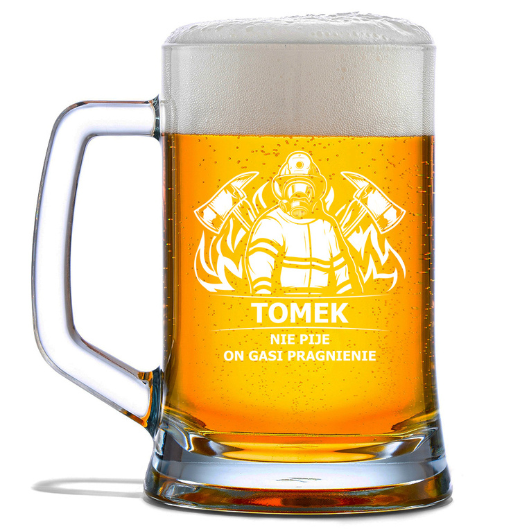 Kufel z żartobliwym grawerem DLA STRAŻAKA – prezent z humorem