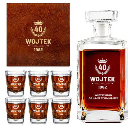 Zestaw karafka i 6 szklanek na prezent Z OKAZJI 40 URODZIN drewniane etui