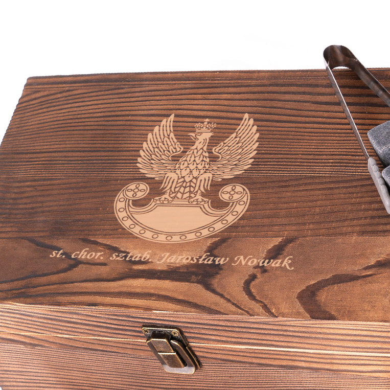 Zestaw do whisky DLA ŻOŁNIERZA – grawer z orzełkiem i stopniem wojskowym