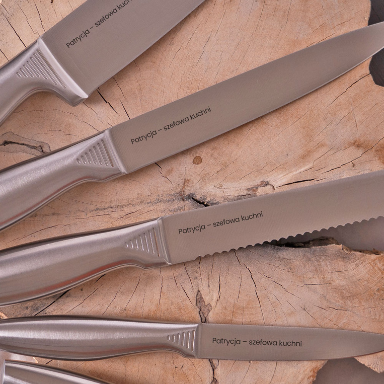 Zestaw noży z grawerem SZEFOWA KUCHNI – prezent dla niej