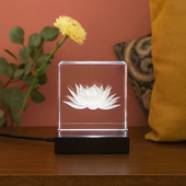 Fotolampka 3D z grawerem lilii w krysztale + podstawka LED