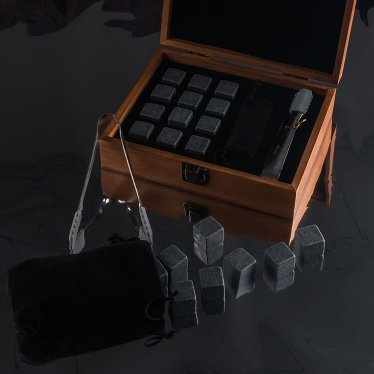 GRAWEROWANE kamienie do whisky na 40 URODZINY