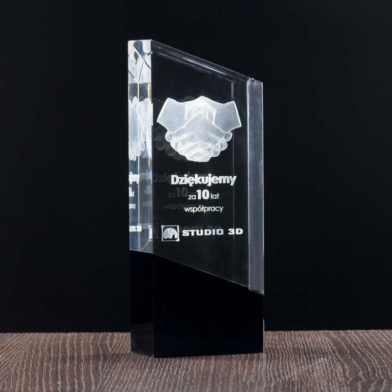 Statuetka 3D z grawerowanym uściskiem dłoni - Podziękowania firmowe