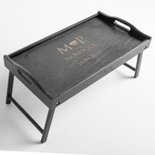 Elegancki stolik śniadaniowy z grawerem – prezent DLA PARY NA ROCZNICĘ