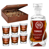 Karafka łamana w komplecie z 6 szklankami i drewnianą skrzynką na 50 URODZINY