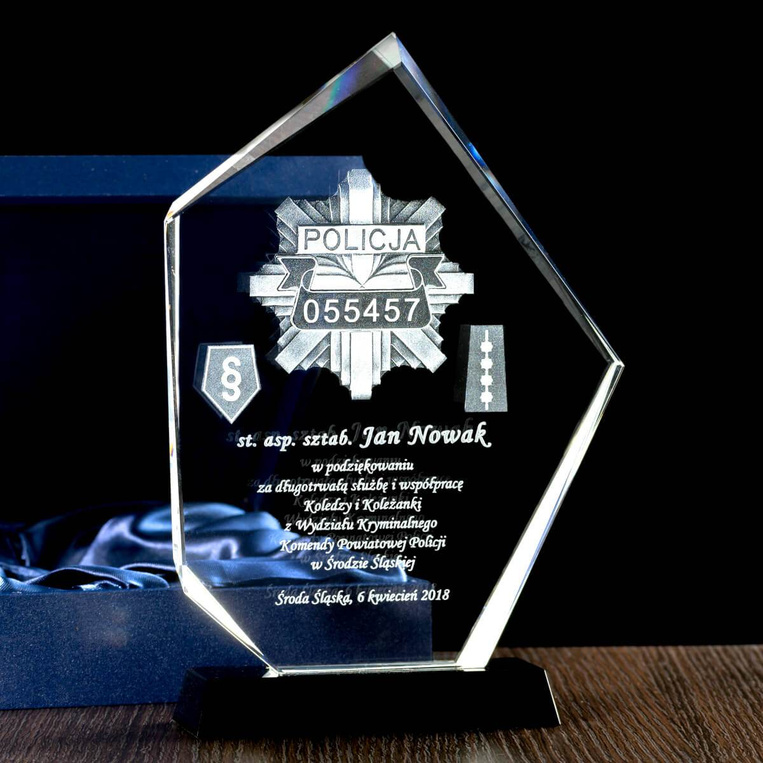 Duża statuetka DLA POLICJANTA NA EMERYTURĘ – personalizowane podziękowanie