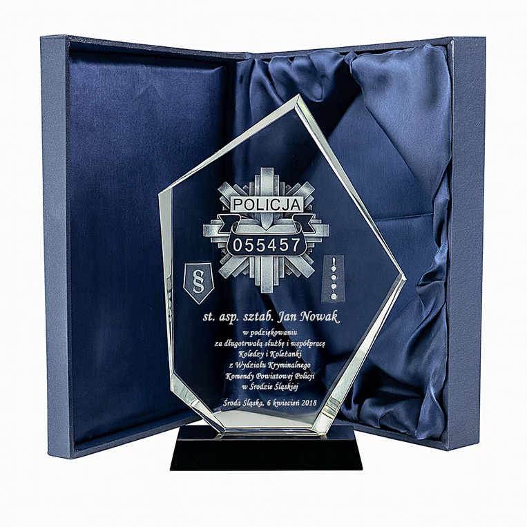 Duża statuetka DLA POLICJANTA NA EMERYTURĘ – personalizowane podziękowanie