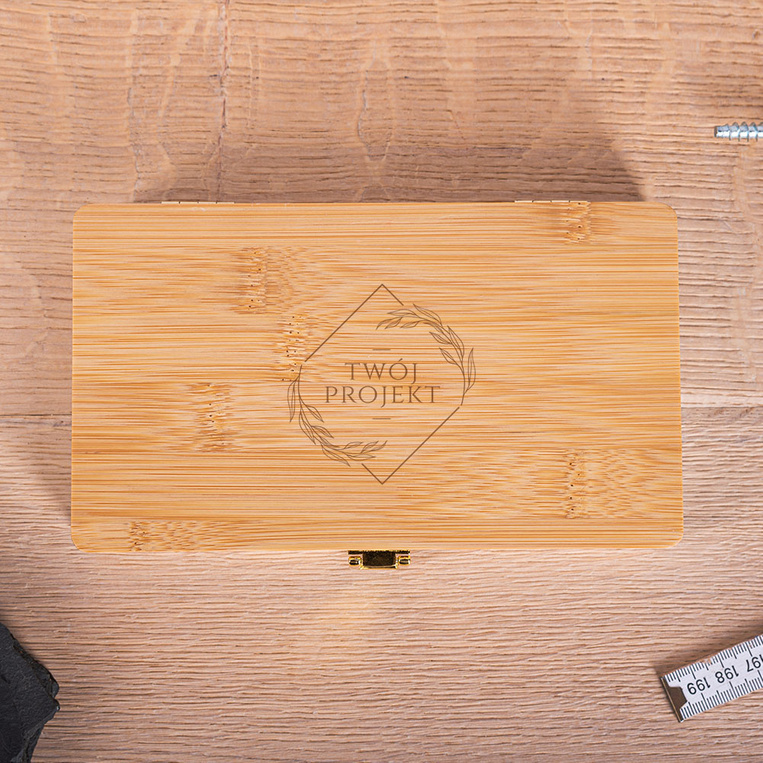 PERSONALIZOWANY GRAWEREM Zestaw 21 narzędzi TWÓJ PROJEKT