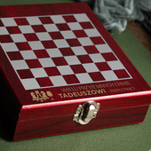 Akcesoria do wina z szachami DLA KOLEGI Z PRACY