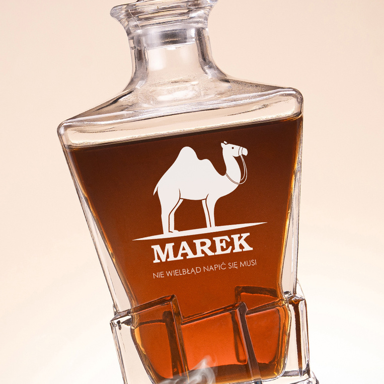 PREZENT Z HUMOREM Karafka Lodowa z grawerem „Nie jest wielbłądem”