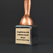 Statuetka WIKTOR – za główną rolę w filmie życia – 40 URODZINY