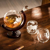 Zestaw karafka Globus i 2 szklanki – prezent dla podróżnika