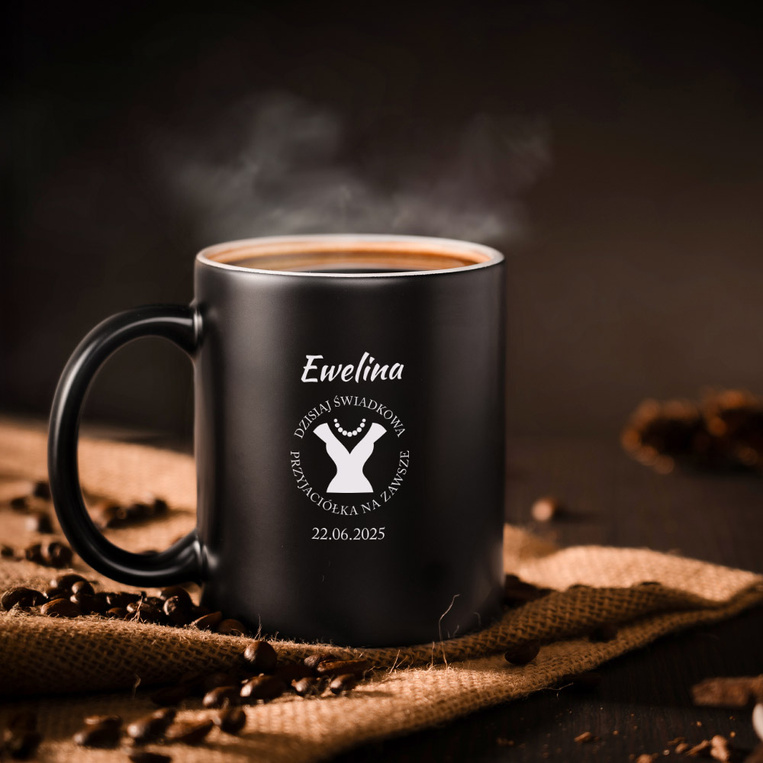 Czarny kubek z grawerem PODZIĘKOWANIA DLA ŚWIADKOWEJ