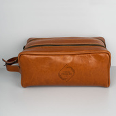 Grawerowana kosmetyczka ze skóry PREZENT DLA NIEGO z twoim projektem