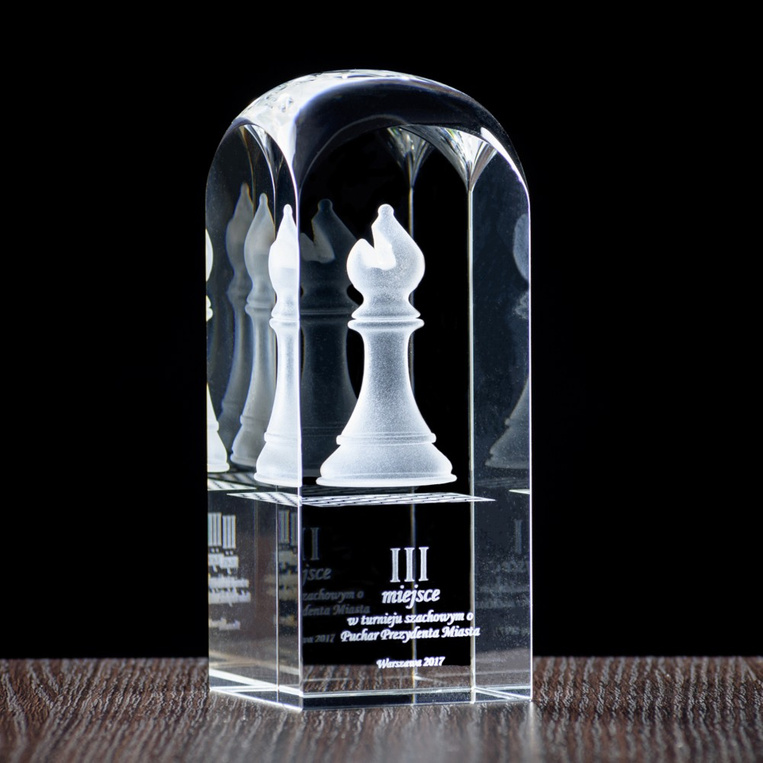 Nagroda w konkursie szachowym - GONIEC grawer w szklanej statuetce