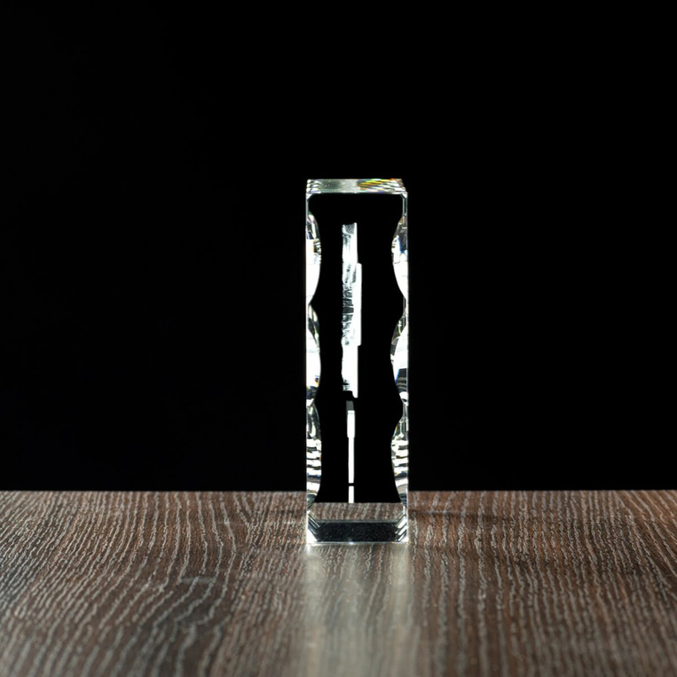 Podziękowania za służbę w Policji - odznaka 3D i dedykacja grawer w szkle