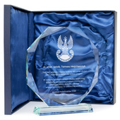 Szklana statuetka z grawerem – DLA ŻOŁNIERZA NA ZAKOŃCZENIE SŁUŻBY