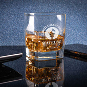 PREZENT DLA PODRÓŻNIKA I AMATORA WHISKY Zestaw do whisky - karafka i 2 szklanki z grawerem