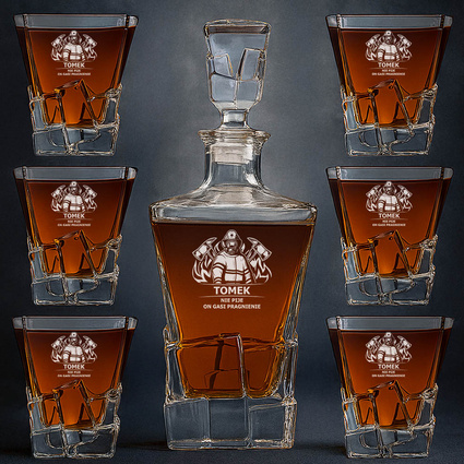 Zestaw do whisky DLA STRAŻAKA z grawerem „ON NIE PIJE ON GASI PRAGNIENIE"