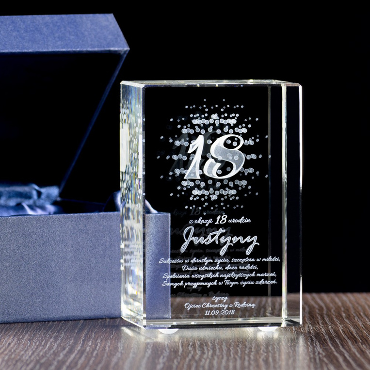 Statuetka 3D na 18 Urodziny - personalizacja grawerem