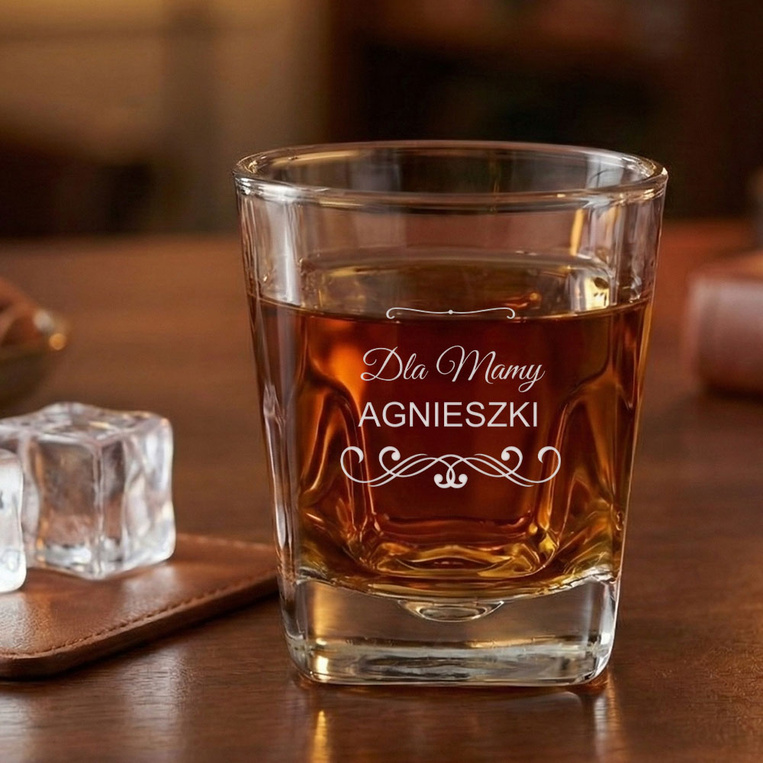 Szklanka do whisky z grawerem dla Mamy – personalizacja imienia
