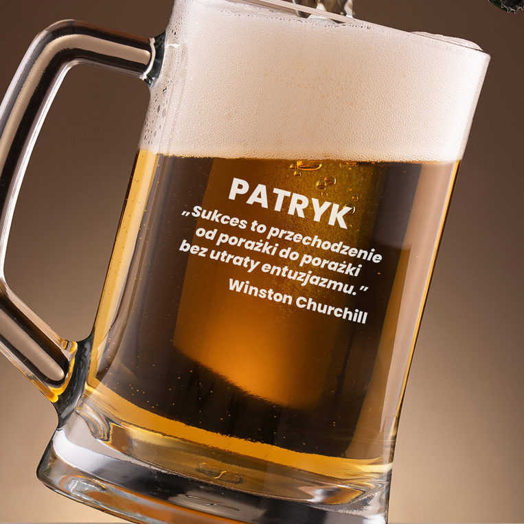 KUFEL Z CYTATEM Churchilla – motywujący prezent dla wytrwałych