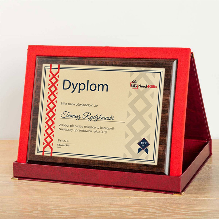 Dyplom najlepszego handlowca, marketingowca – wyróżnienie na podsumowanie roku