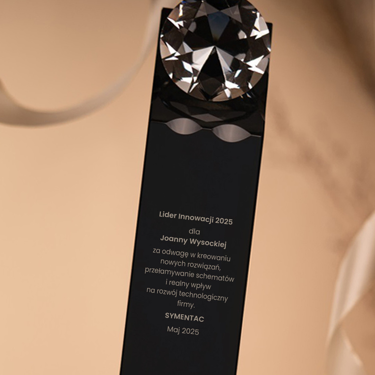 Statuetka LIDER INNOWACJI – statuetka konkursowa z DIAMENTEM