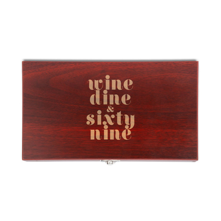 Zestaw do wina z grawerem i Z HUMOREM- WINE DINE & SIXTY NINE
